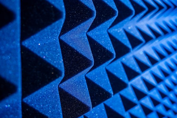 What's the Best Design for a Soundproof Home Podcast Studio in an Apartment?